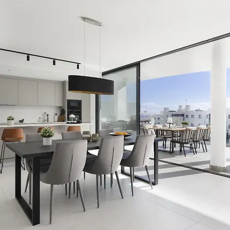 Luxury 3-bedroom In Higueron * Torremuelle
