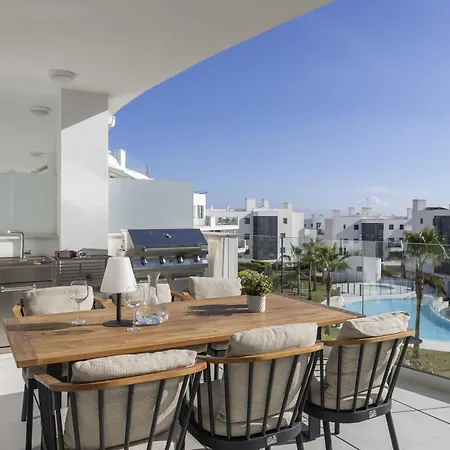 Luxury 3-bedroom In Higueron