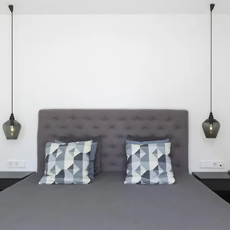 Luxury 3-bedroom In Higueron