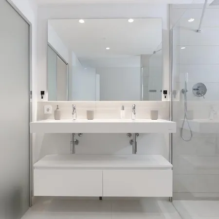 Luxury 3-bedroom In Higueron * Torremuelle